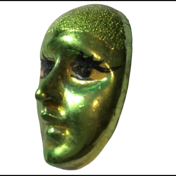 VINTAGE Green Mask brooch pin - Picture 2 of 7